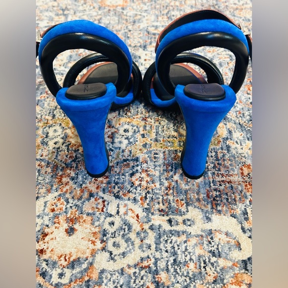 Tory Burch Colour-Block Panel Design 100mm Sandals in Blue in 7 - Picture 10 of 13